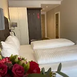 Signature East Hotel Falk