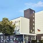 Premier Inn Hamburg City Alster hotel