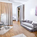 100 M2 Central City Loft