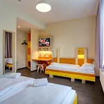 Meininger Hotel Hamburg City Center