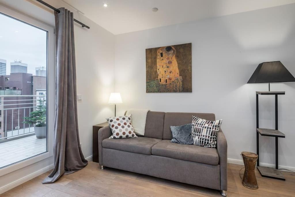 Apartment Charming Close To Heart Of