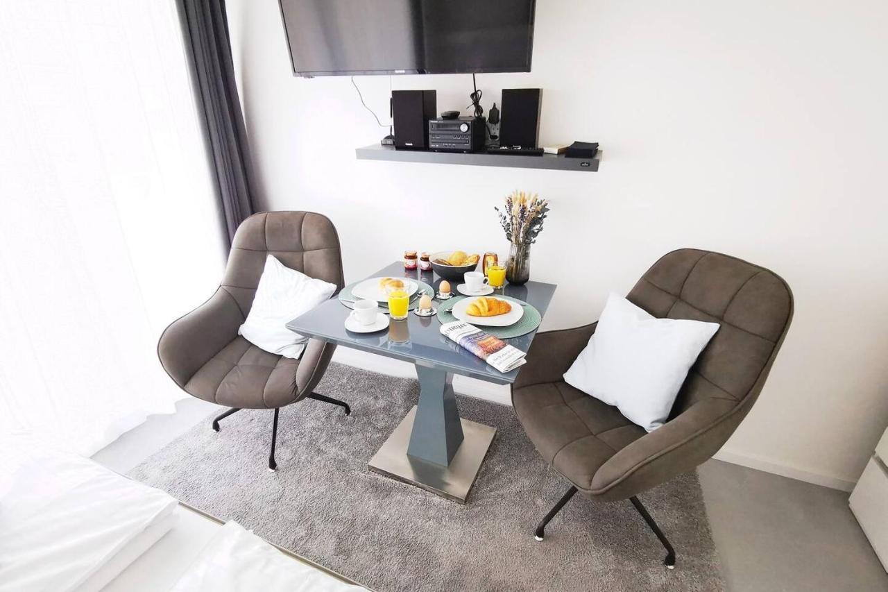 Hh 01 By Rockchair - Superhost Status - Modernes Mit Sonnigem Balkon & Premium Boxspringbetten In Winterhude - Geheimtipp * Hamborg