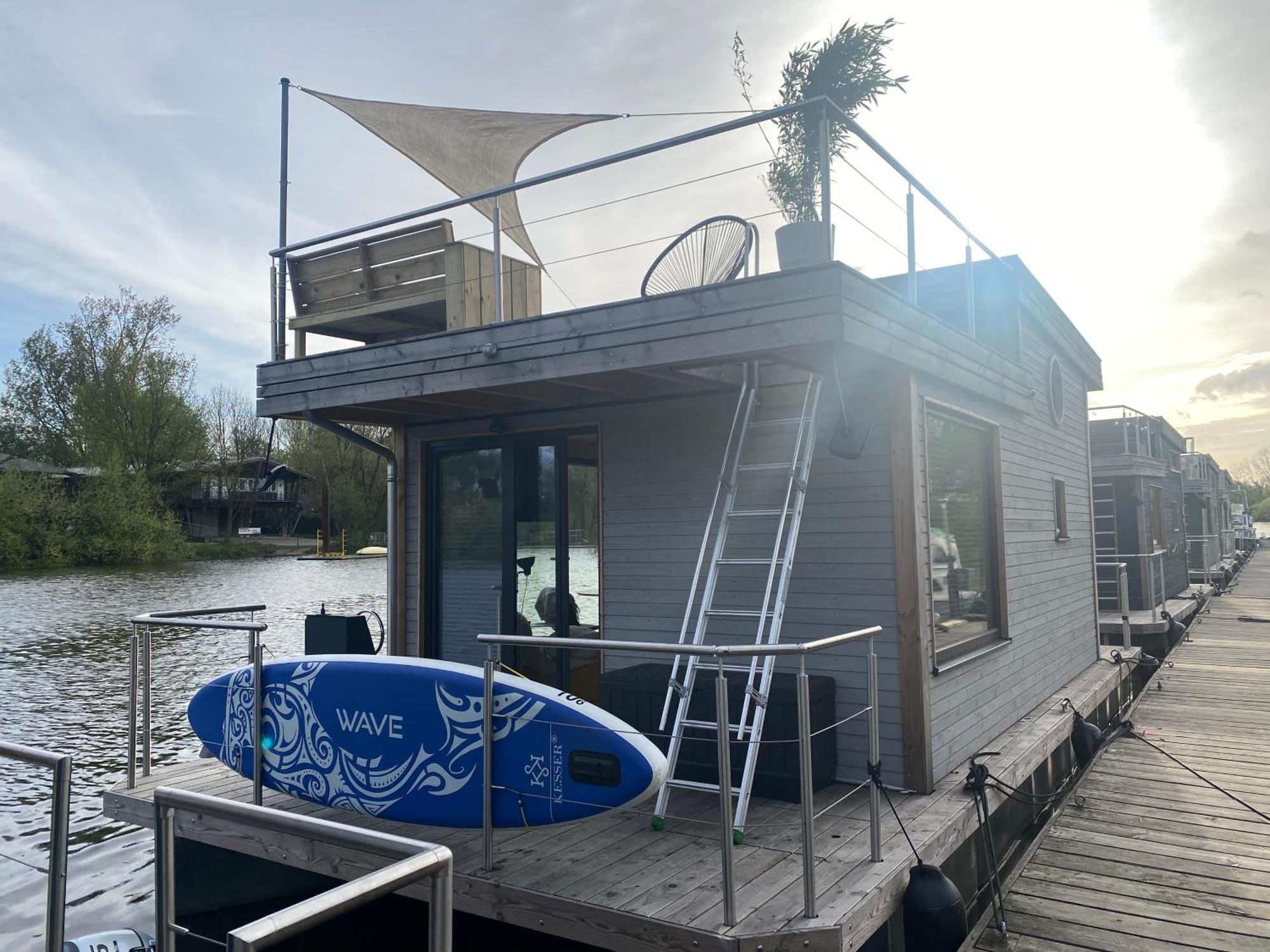 Botel Hausboot Off Im Diamantgraben An Der Elbe