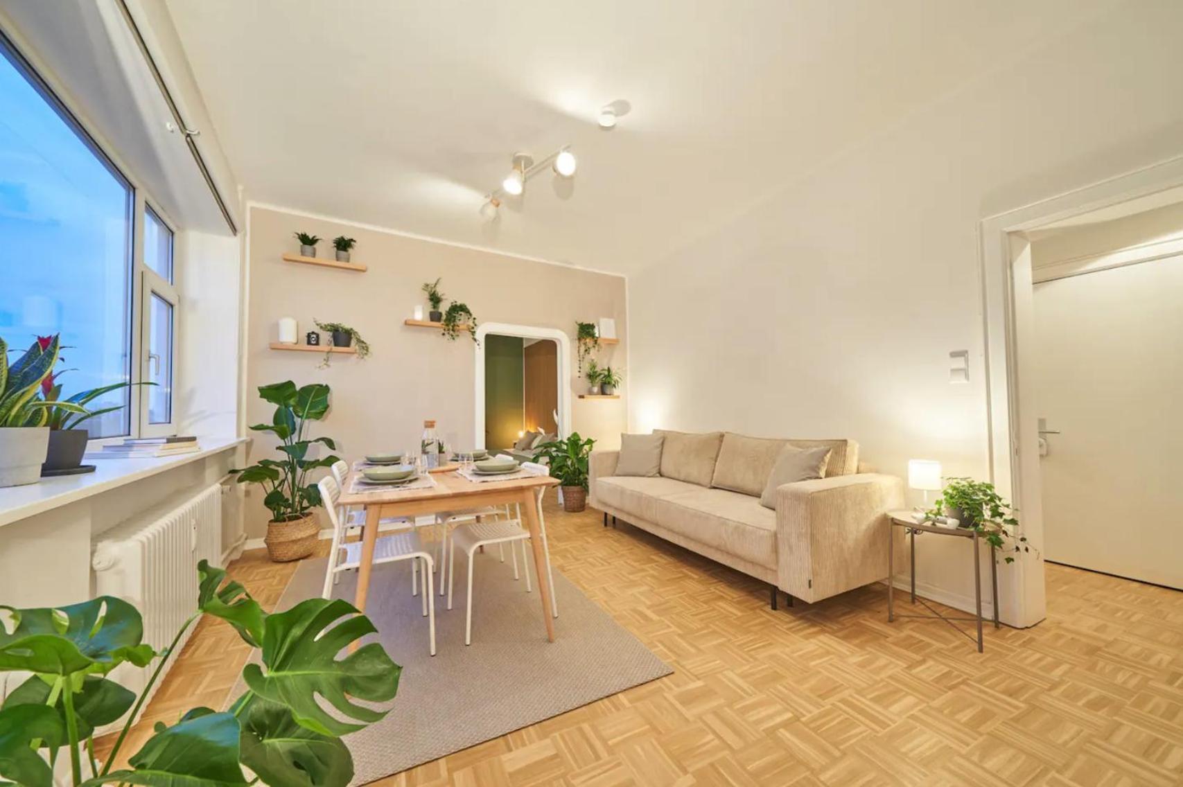 Live In The Heart Of Hamburg.