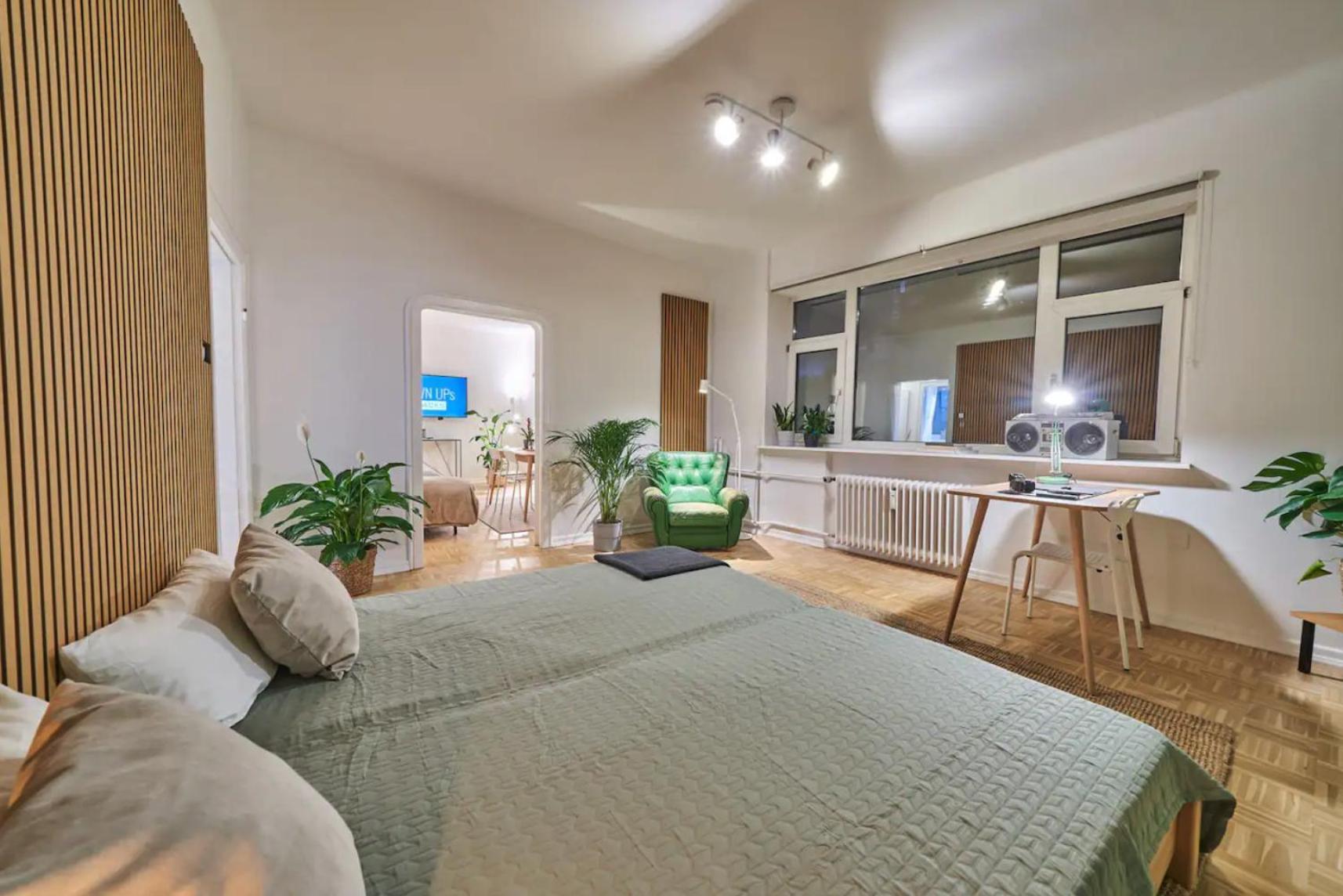 Apartment Live In The Heart Of Hamburg. *