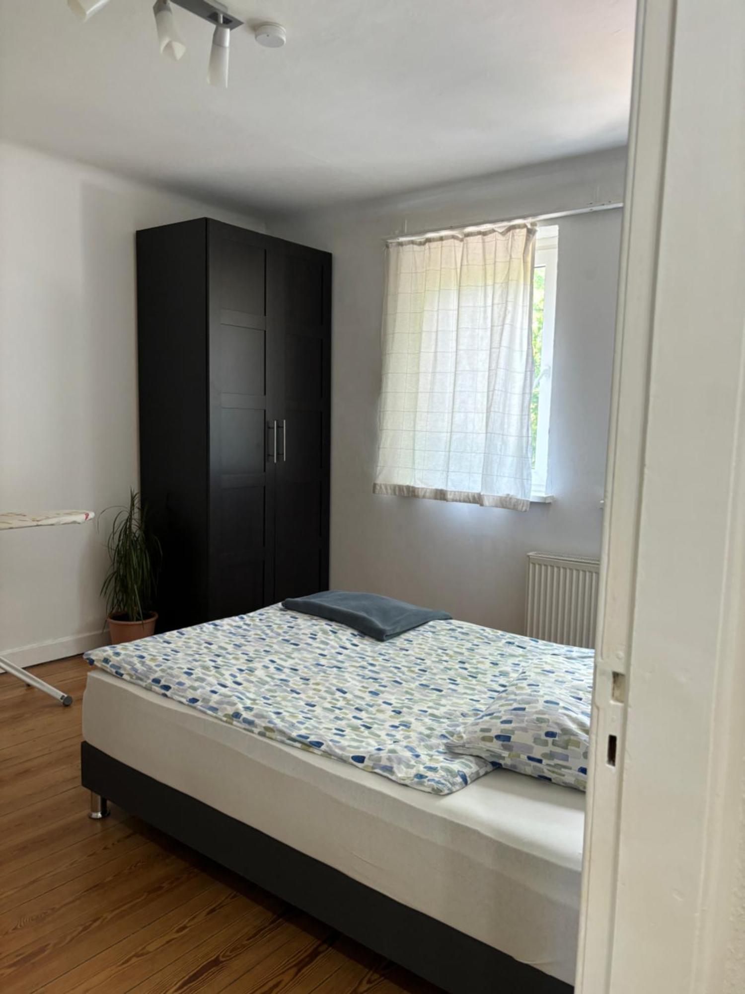 In One Of Neighborhoods In Apartment Hamburg
