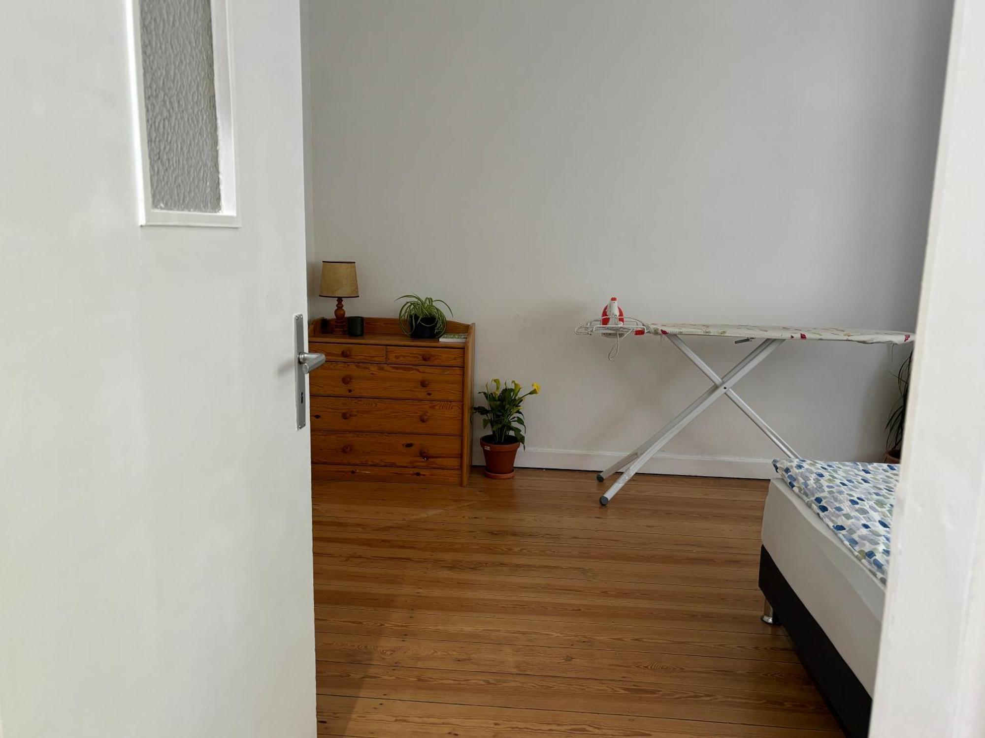In One Of Neighborhoods In Apartment Hamburg