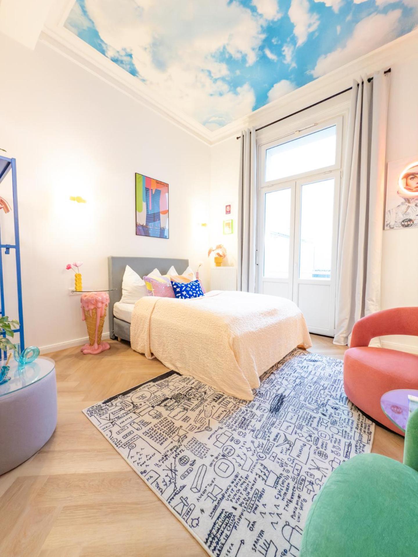Aparthotel Retropop Design , Designerzimmer Fuer Je 2 Personen, Lage, Wifi *