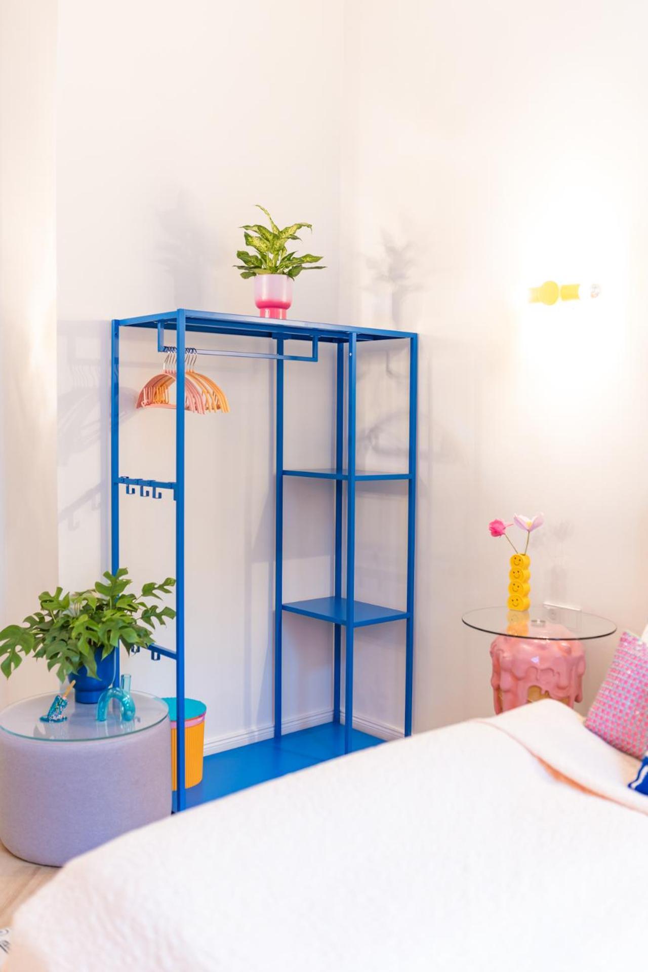 Retropop Design , Designerzimmer Fuer Je 2 Personen, Lage, Wifi Aparthotel Hamburg