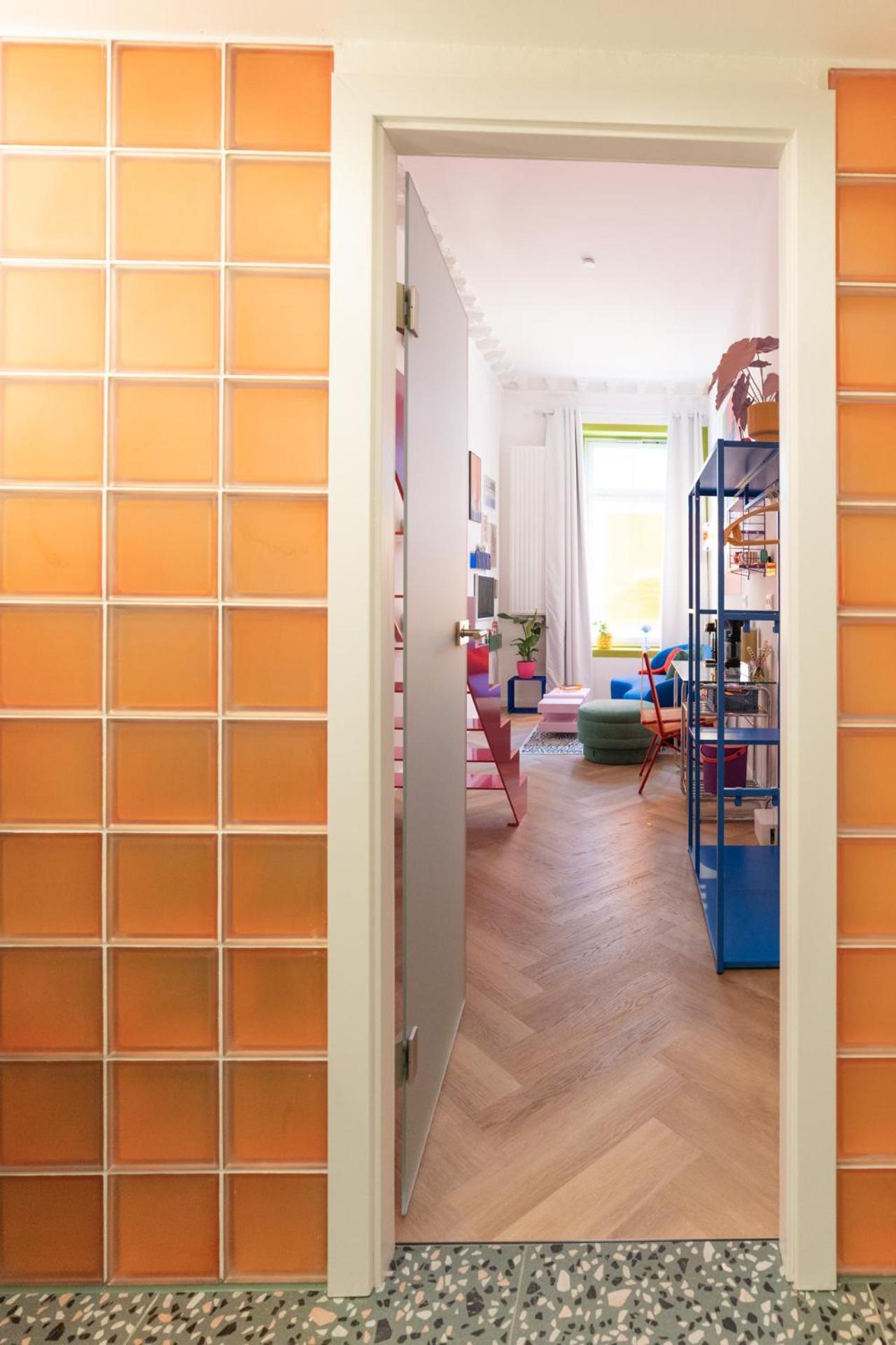 Retropop Design , Designerzimmer Fuer Je 2 Personen, Lage, Wifi Aparthotel Hamburg