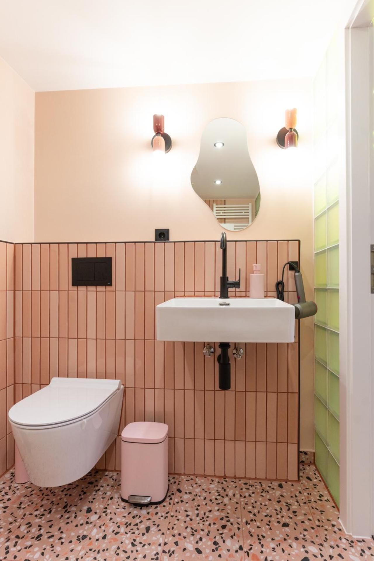 Aparthotel Retropop Design , Designerzimmer Fuer Je 2 Personen, Lage, Wifi Hamburg