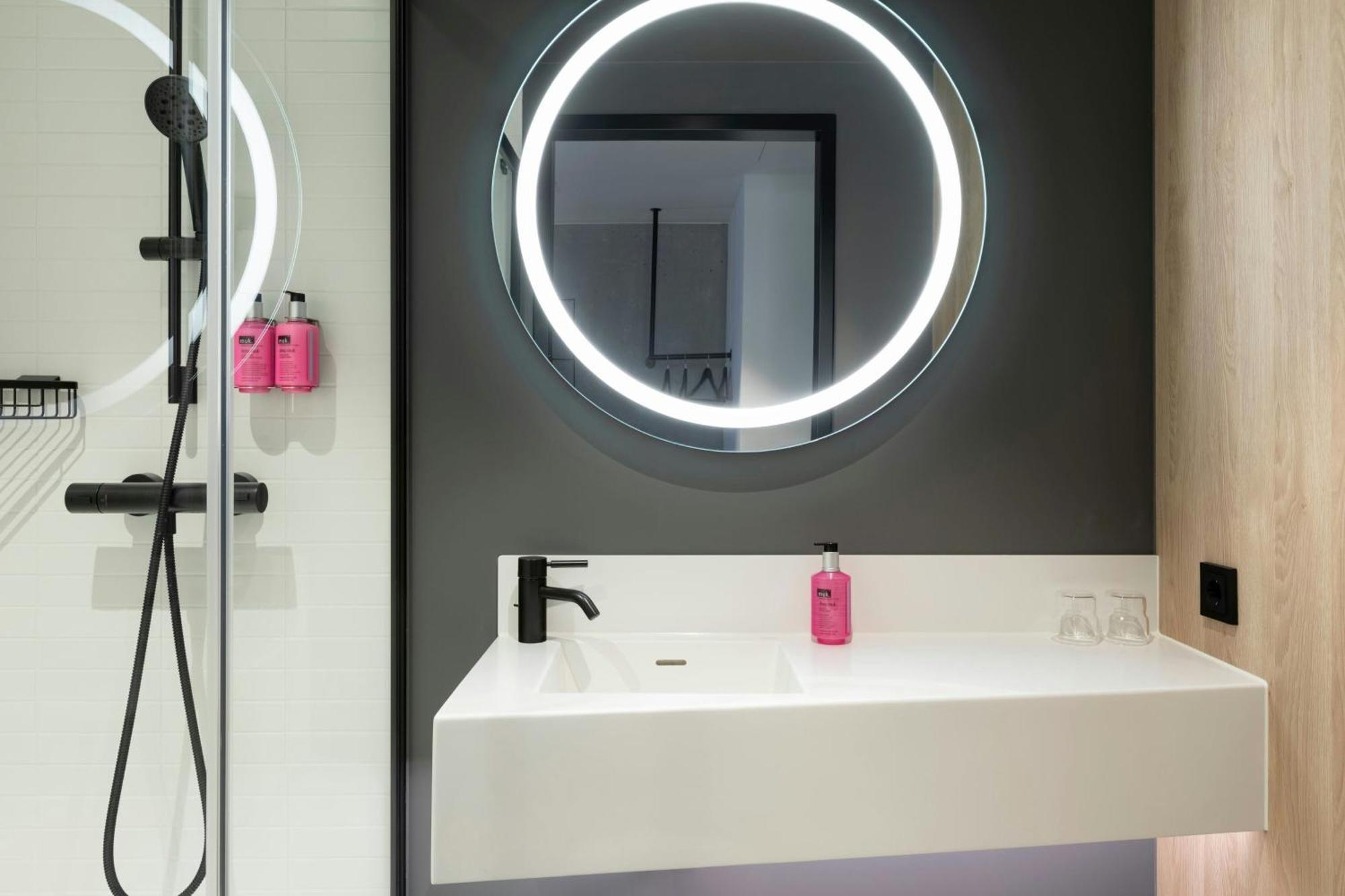 Hotel Moxy - Finkenwerder