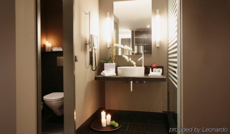 Boston Hh Hotel 4*