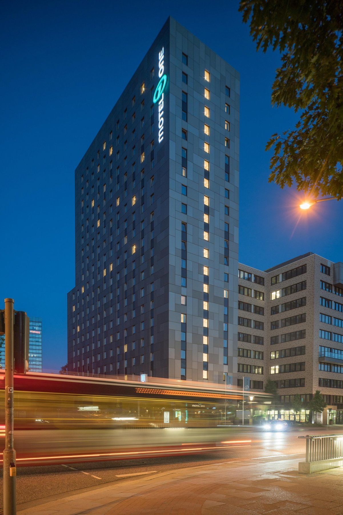 Hotel One Hamburg-alster 3*