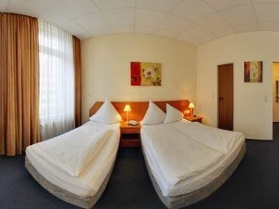 Hotel Lumen Am Hauptbahnhof 3*