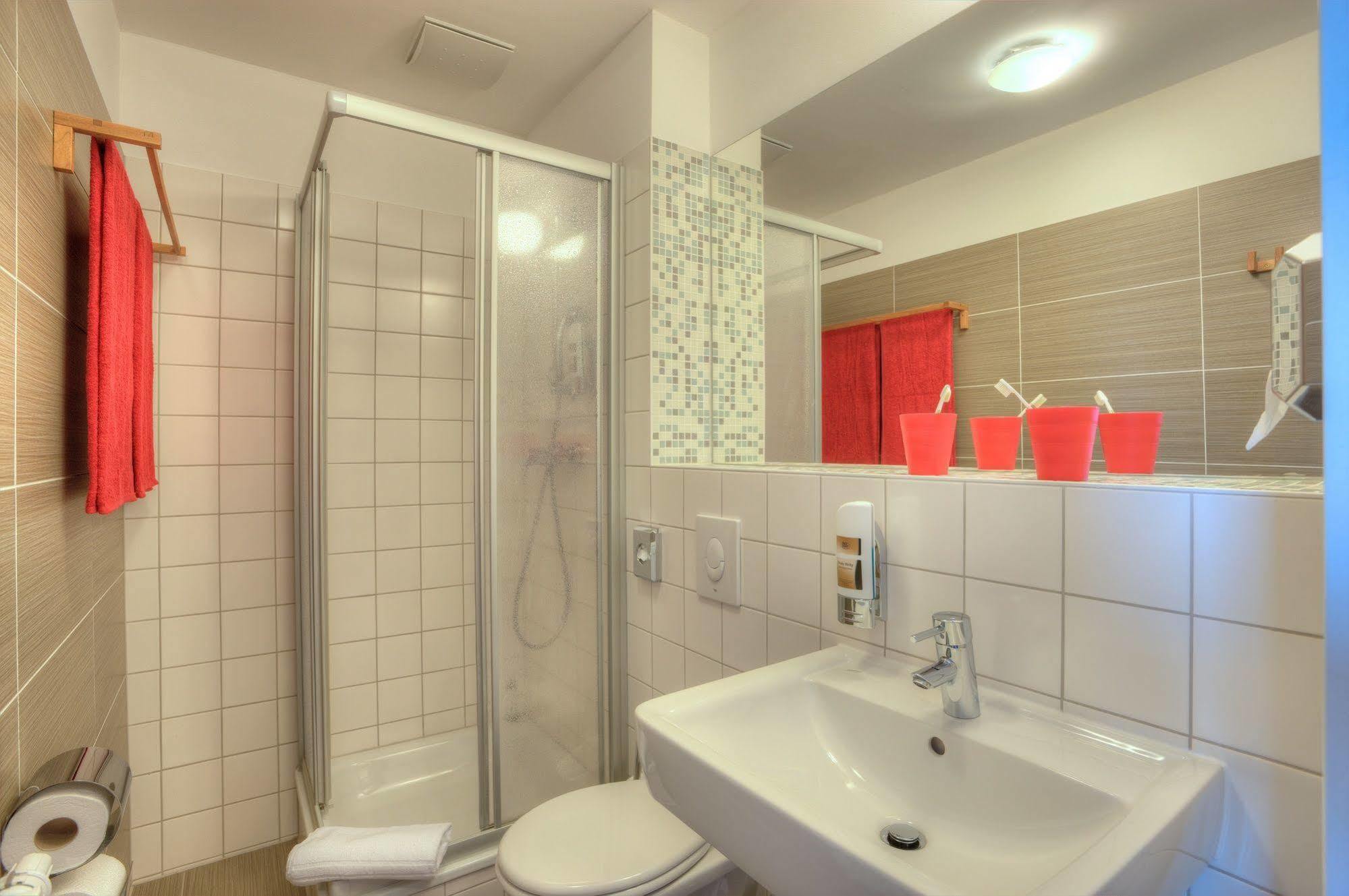 Meininger Center Hotel 3*