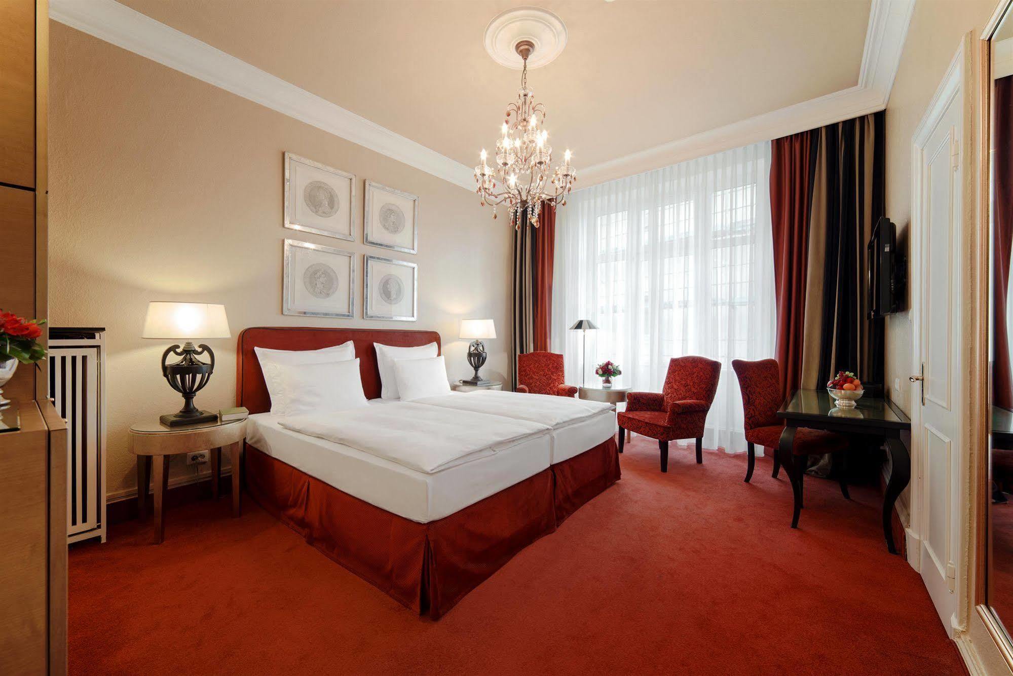 Romantik Smolka Hotel 4*