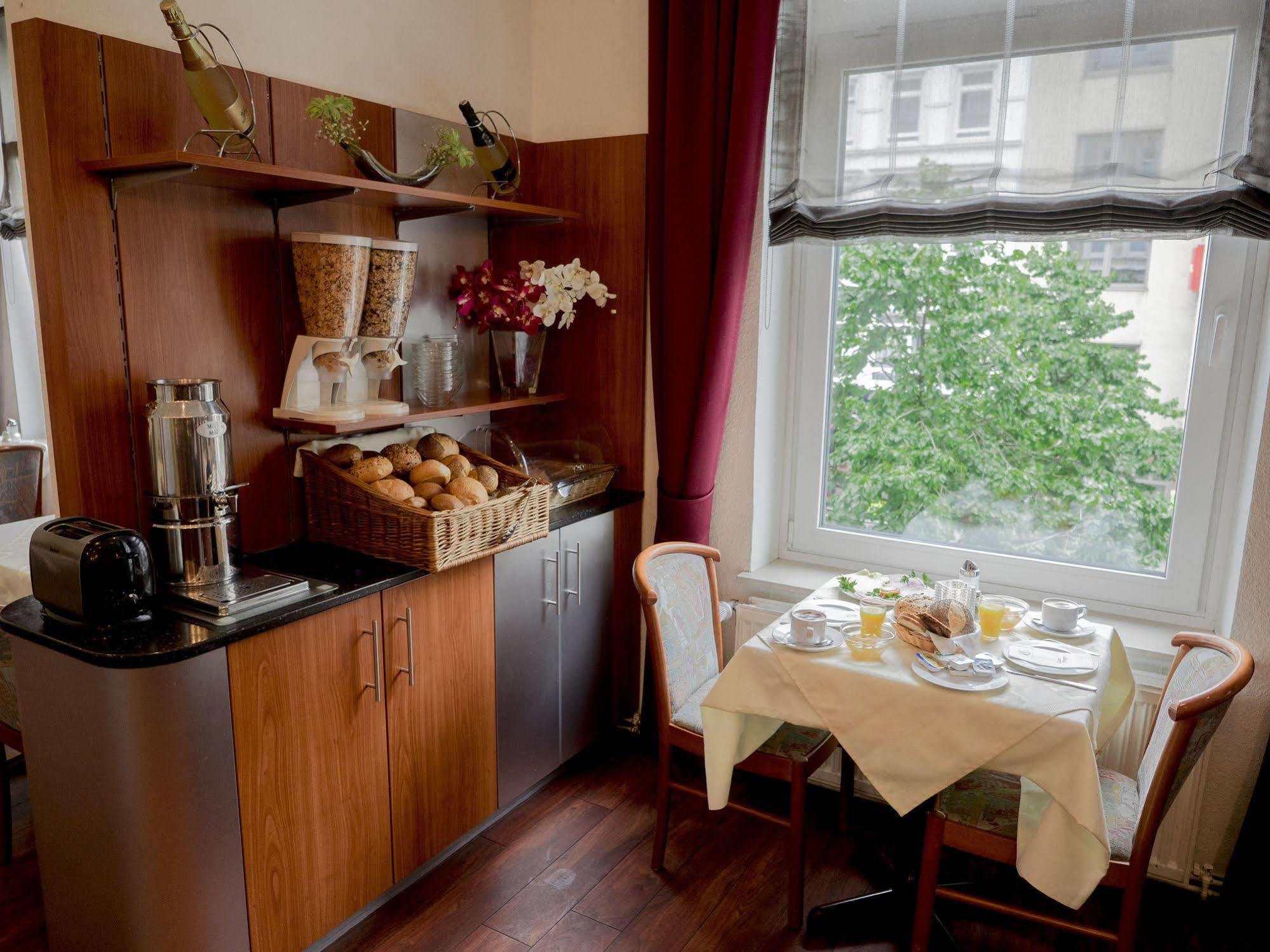 Hotel Lumen Am Hauptbahnhof Hamburg