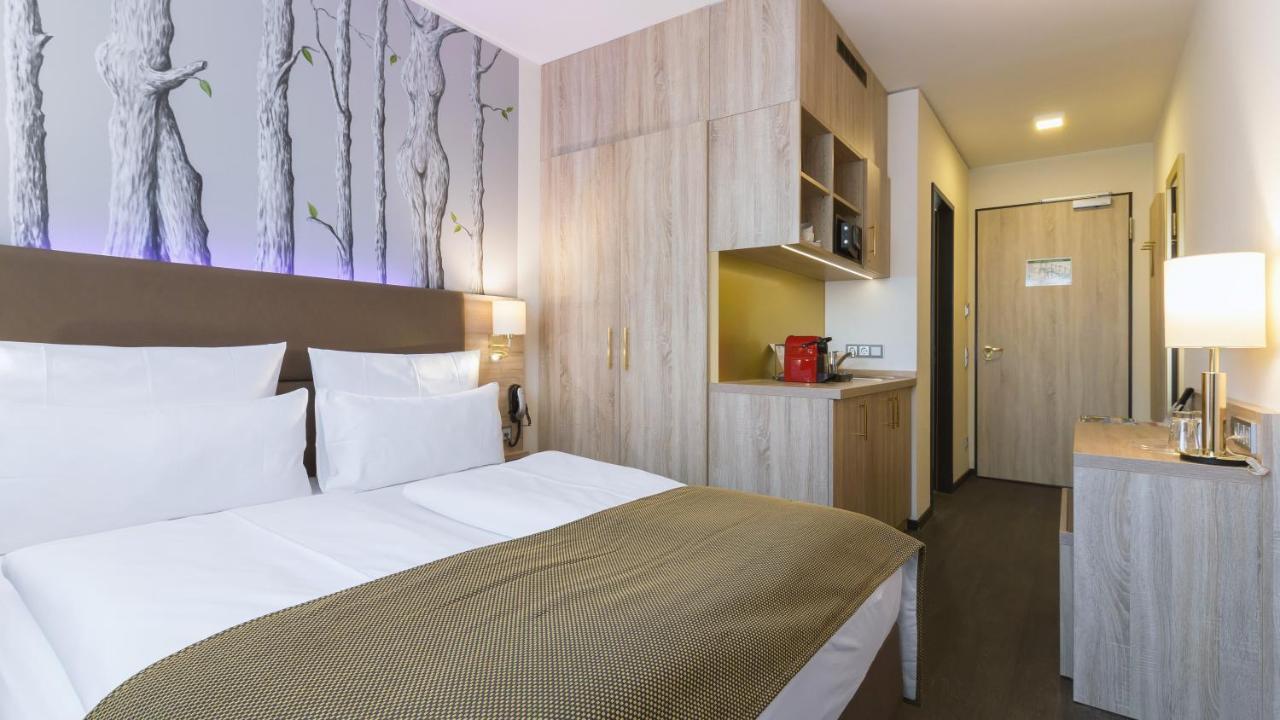 Stay! Boardinghouse Hotel 3*
