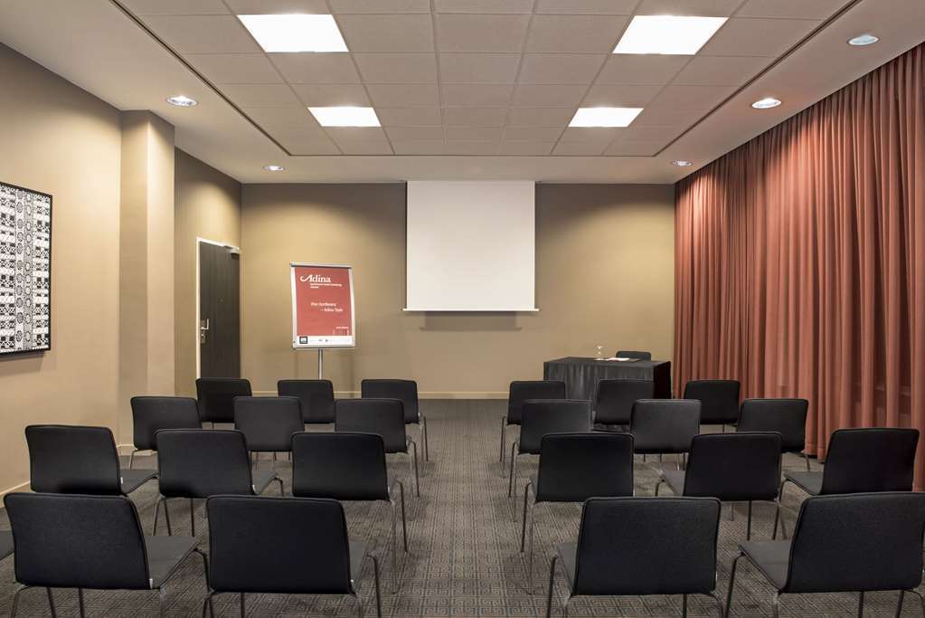 Aparthotel Adina Michel 4*