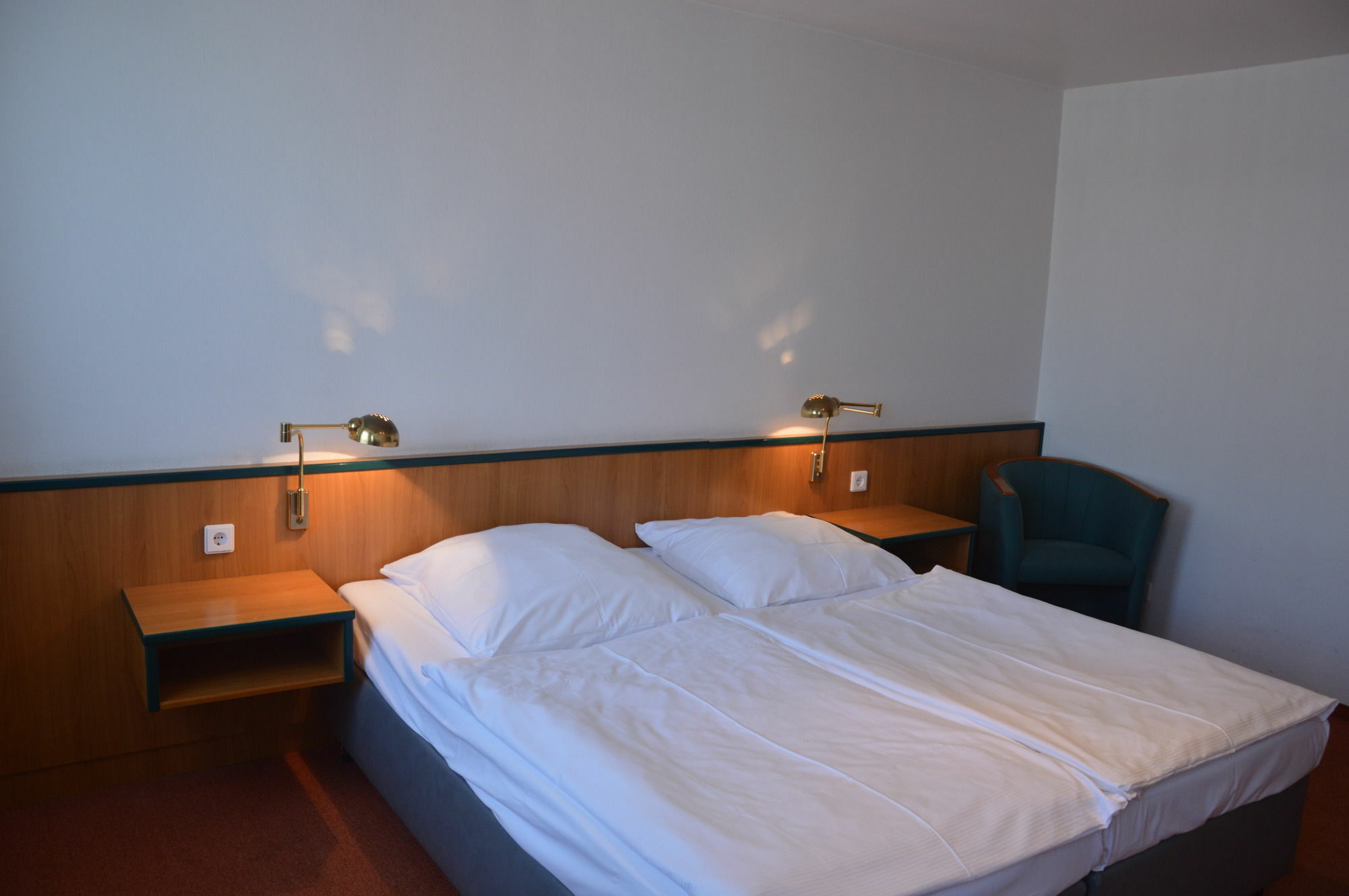 Centrum Commerz Am Bhf Altona Hotel 2*