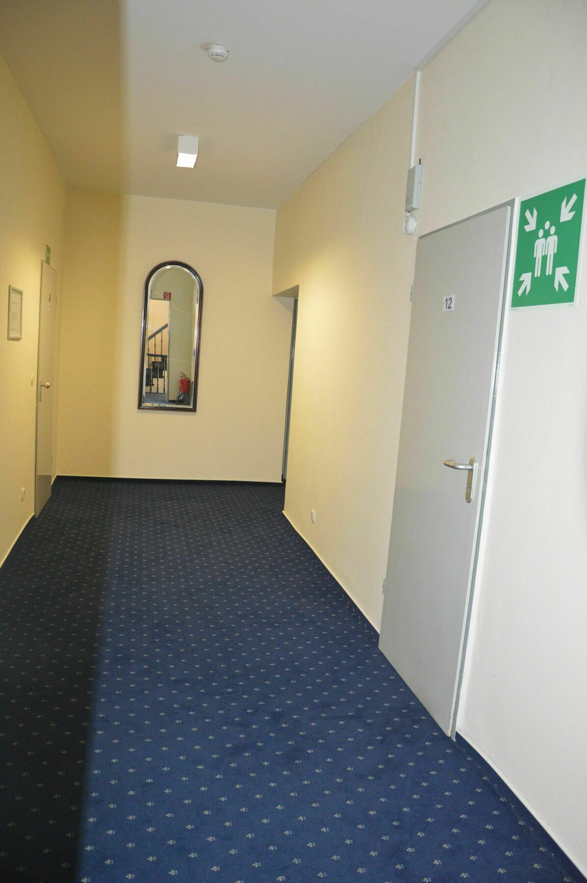 Centrum Commerz Am Bhf Altona