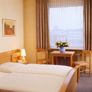 Pacific Hotel 2*