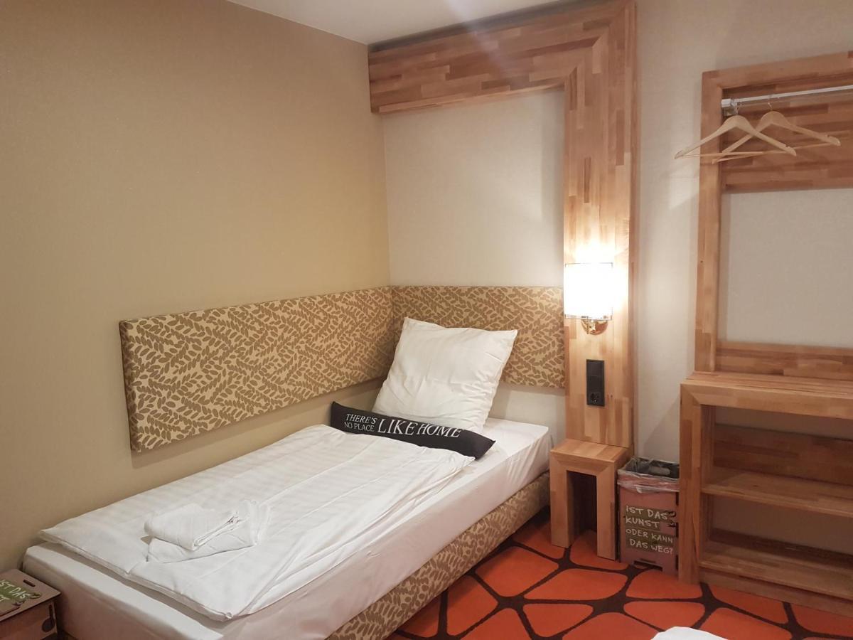 Elbgalerie Hotel 2*