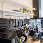 Stylish 2 Room Apartment +new bathroom&kitchen