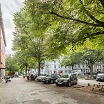 Spacious Flat Next To Goldbekkanal In Hamburg Winterhude
