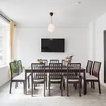 Spacious Apartment With 2 Bedrooms