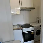 Alster Hamburg - Saniertes und möbliertes Apartment mit Bad und Küche