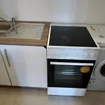 Alster Hamburg - Saniertes und möbliertes Apartment mit Bad und Küche