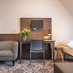 Signature Hotel Astoria