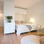 Neues 1-Zimmer-Apartment im skandinavischen Design! Zentral in Hamburg!