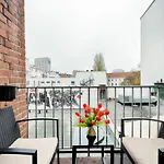 Hotel West