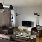 Apartment City Sued- 5 Zimmer_15 Personen _ Komplett_Eingerichtet