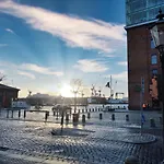 Loft-Panoramablick-Hafen & Elbe!