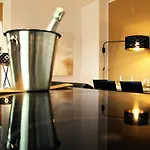 LUXUS APARTMENT im MARCO POLO TOWER - Hamburg HAFENCITY!