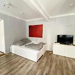 Praktische Wohnung In Hamburg Ottensen Nahe Der „Fabrik“