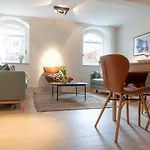 Spacious 3-bedroom apartment near Eilbekpark