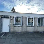Beautiful Studio Apartment In Urban Location