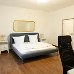 Zentral Gelegenes Premium-Apartment Mit Viel Tageslicht