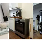Zentral Gelegenes Premium-Apartment Mit Viel Tageslicht