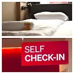Hostel City Sued