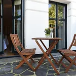 Zentrale Whg Naehe Der Alster Mit Parkplatz