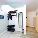 Peaceful City Garden Apartment