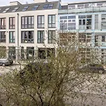 Kleine Huette In St Pauli Hamburg