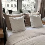 Lovely City Apartment With Balcony, Central