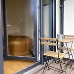 Studio Apartment In Stellingen